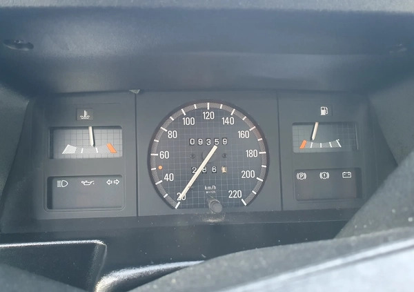 Opel Kadett cena 12700 przebieg: 110000, rok produkcji 1988 z Nieszawa małe 277
